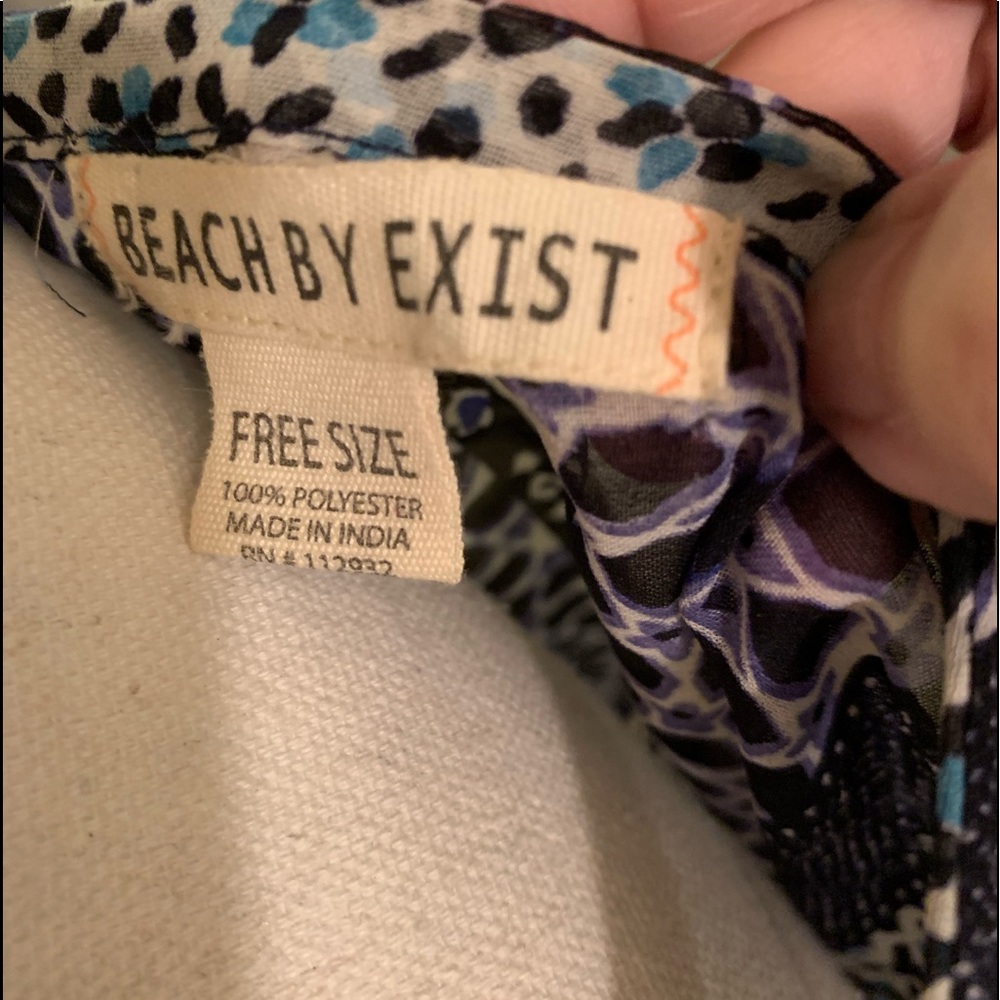 Gorgeous boho beach coverup! - Picture 8 of 11